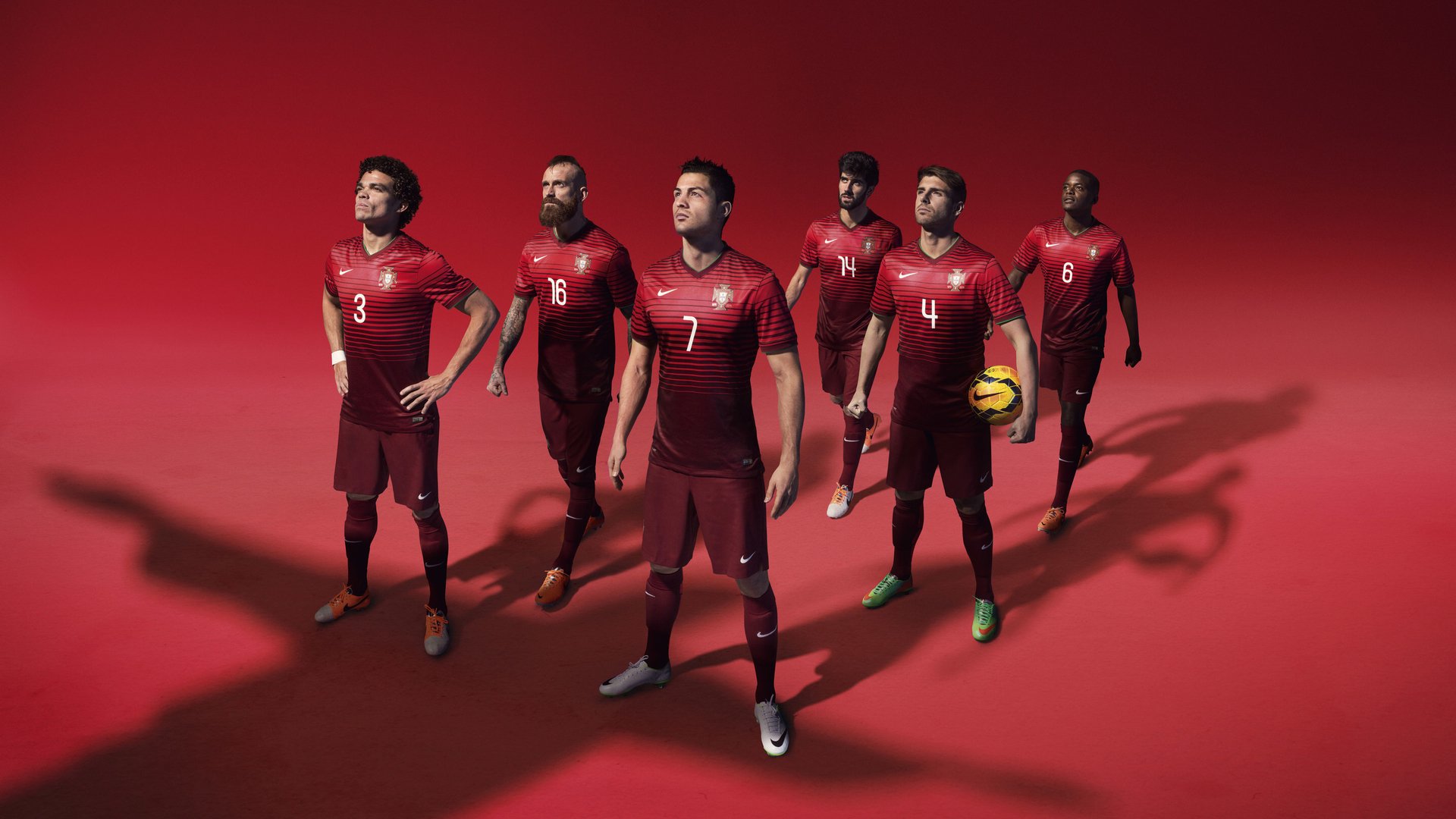 爱游戏app-世界足球运动员数据分析技术不断创新，战术制定更科学，足球世界球员数据对比